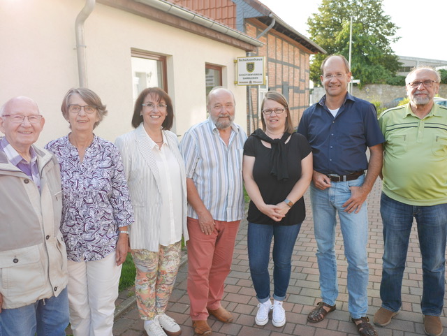 Michael Waßmann beim Ortsrundgang in Sambleben