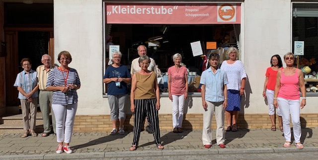 Bürgermeisterin besucht Kleiderstube