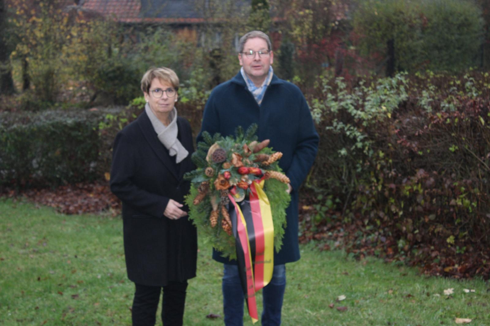 Kranzniederlegungen zum Volkstrauertag