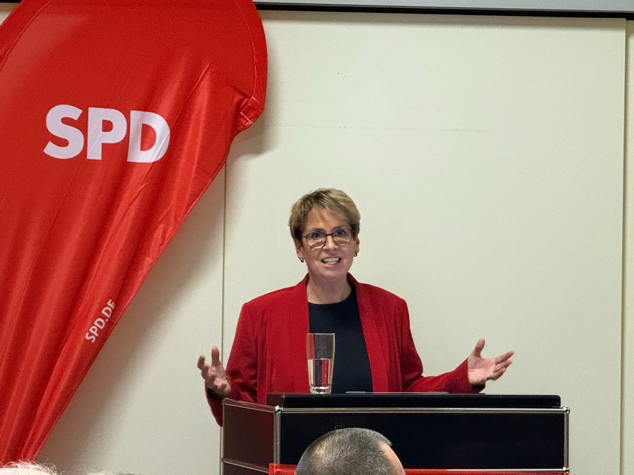 Andrea Föniger als Bürgermeisterkandidatin für die Samtgemeinde Elm-Asse nominiert